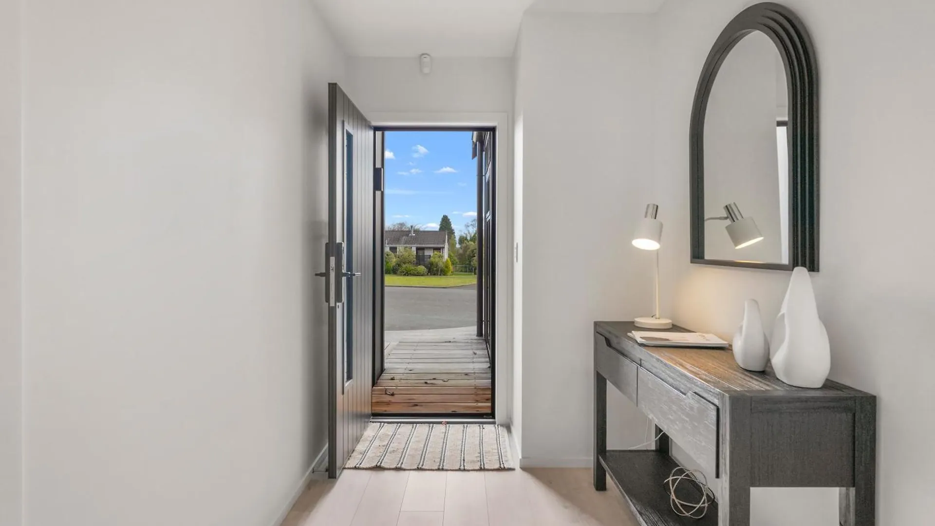 Location On Point - Taupo Villa 0*,